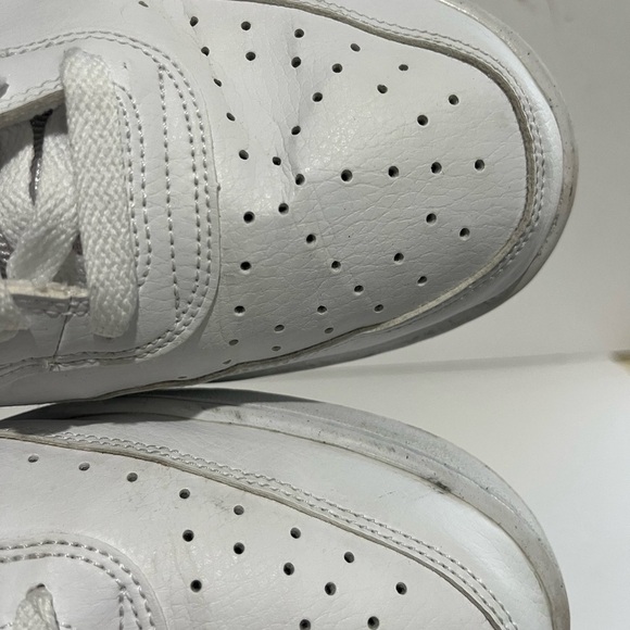 Nike White and Black Sneakers Vision Low EUC size 13 men’s - Picture 13 of 15